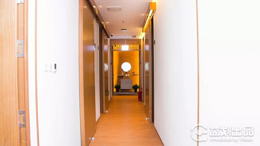 在青岛这家连锁养生馆做了个“大保健”后，我居然吃撑了