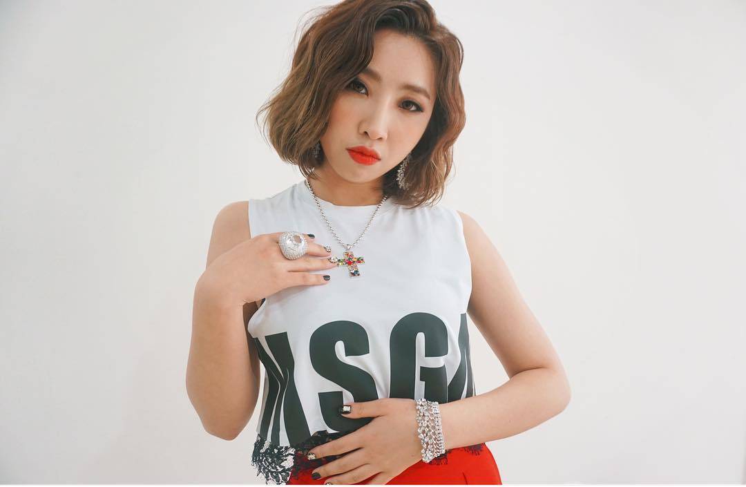 2ne1朴春最新消息,韩国潮流女团2ne1最新回归舞台