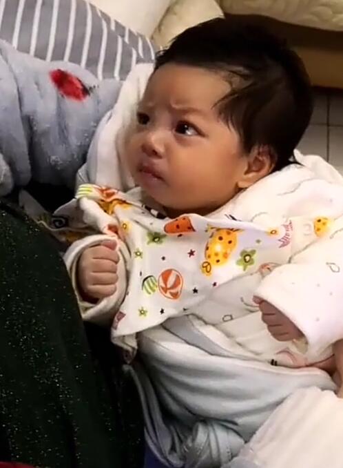 宝宝8天没拉便便怎么办,宝宝肚胀没拉粑粑怎么办