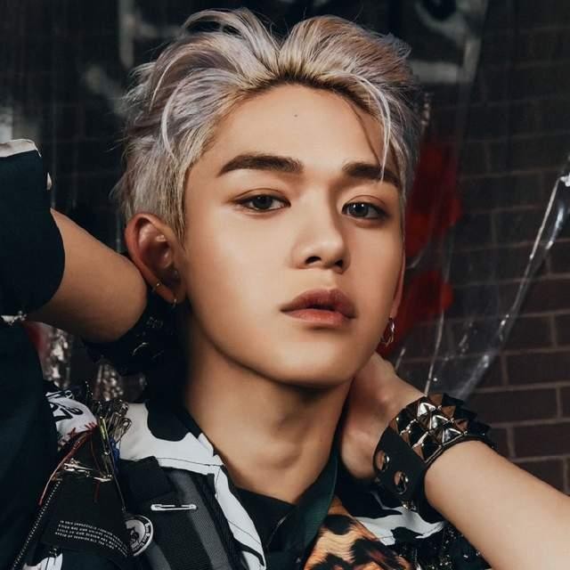 黄旭熙凉凉 (黄旭熙手写道歉信粉丝要求退团)