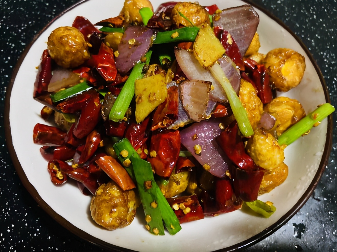 鹌鹑蛋怎么弄好剥壳,喜欢吃鹌鹑蛋的朋友学起来