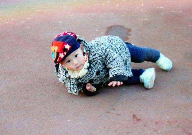 孩子走路的注意事项,小孩走路必经八个阶段