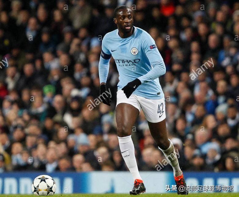 曾经风靡98世界杯的彩色pumaking,如今低调变身成贝莱林小黑鞋