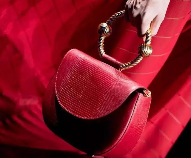 ep雅莹女神节,ep雅莹小西装