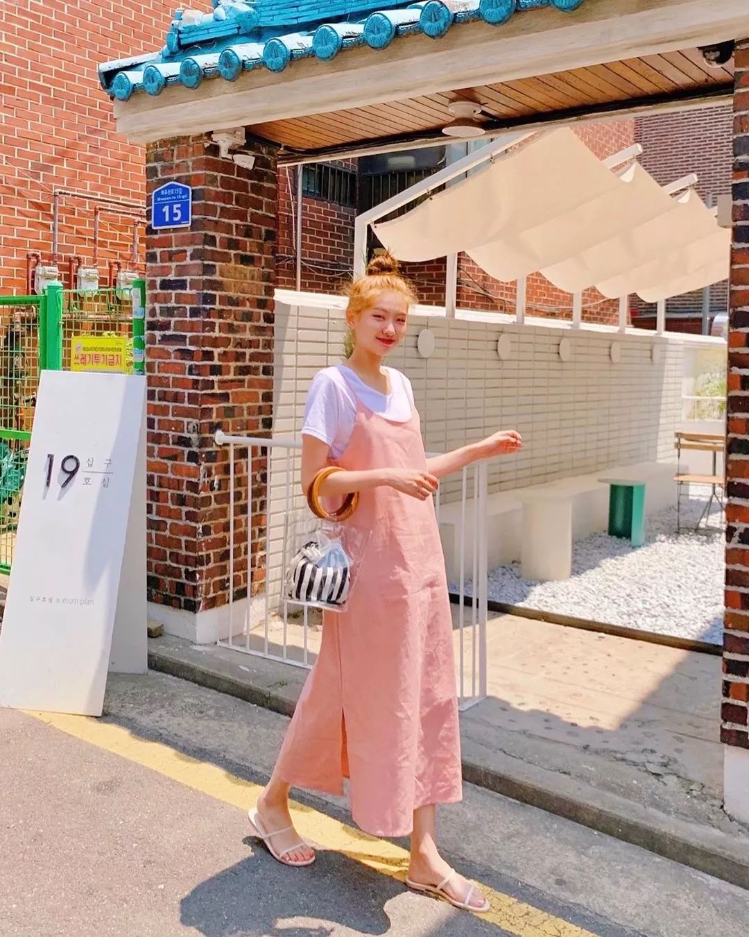 夏季穿亚麻的衣服好还是纯棉的好,夏天穿亚麻舒服还是棉舒服