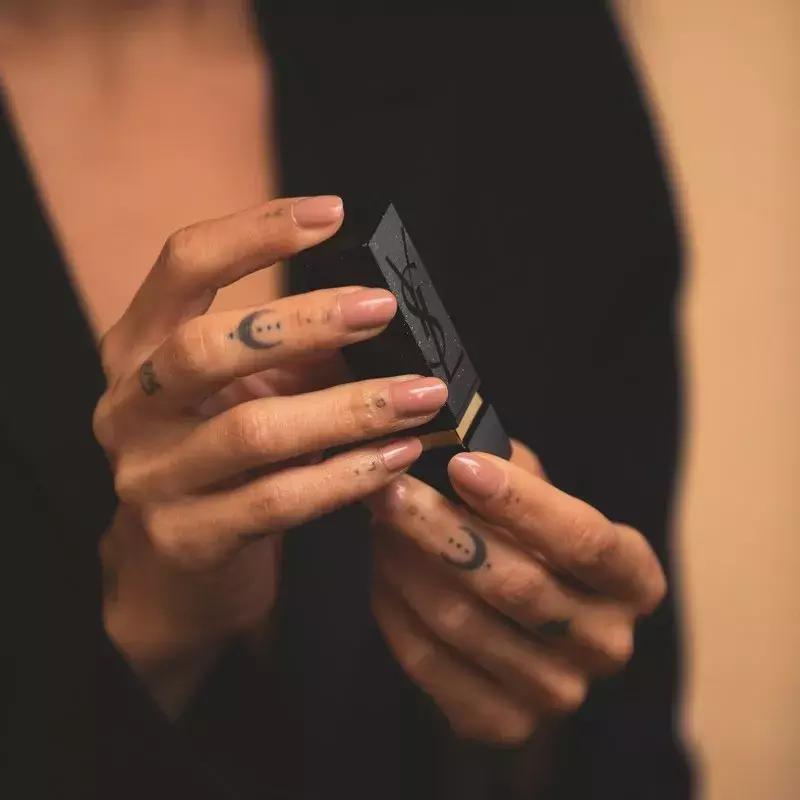 人间芭比lisa安利这个甜酷的女孩,人间芭比lisa穿高跟鞋