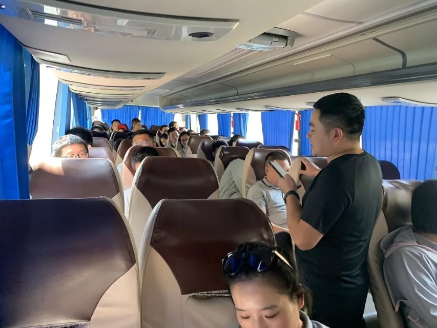 亲近自然走进自然视频,亲近自然走进自然主题墙