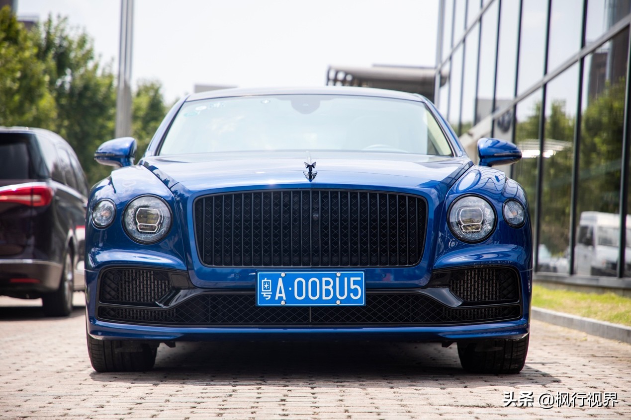 手工打造，感受造车艺术之美与机械之美，实拍6.0TW12版宾利飞驰