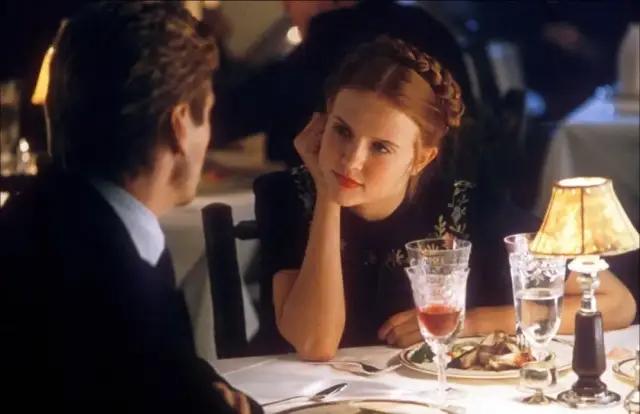 他是《洛丽塔》男主,畸形恋专业户,也是禁欲系不老男神