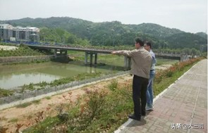 岩前河长“一心四治”促河长治