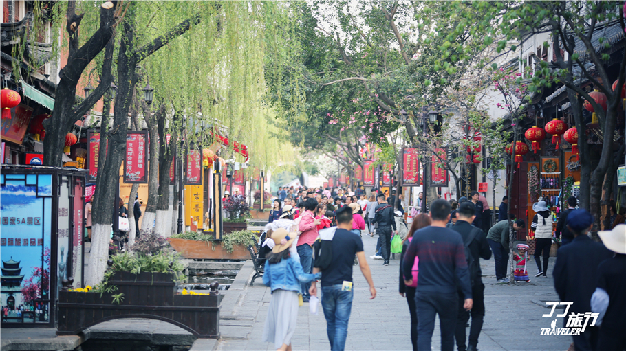 云南必去十大古镇景点推荐一下,云南必去的十大古镇景点推荐一下