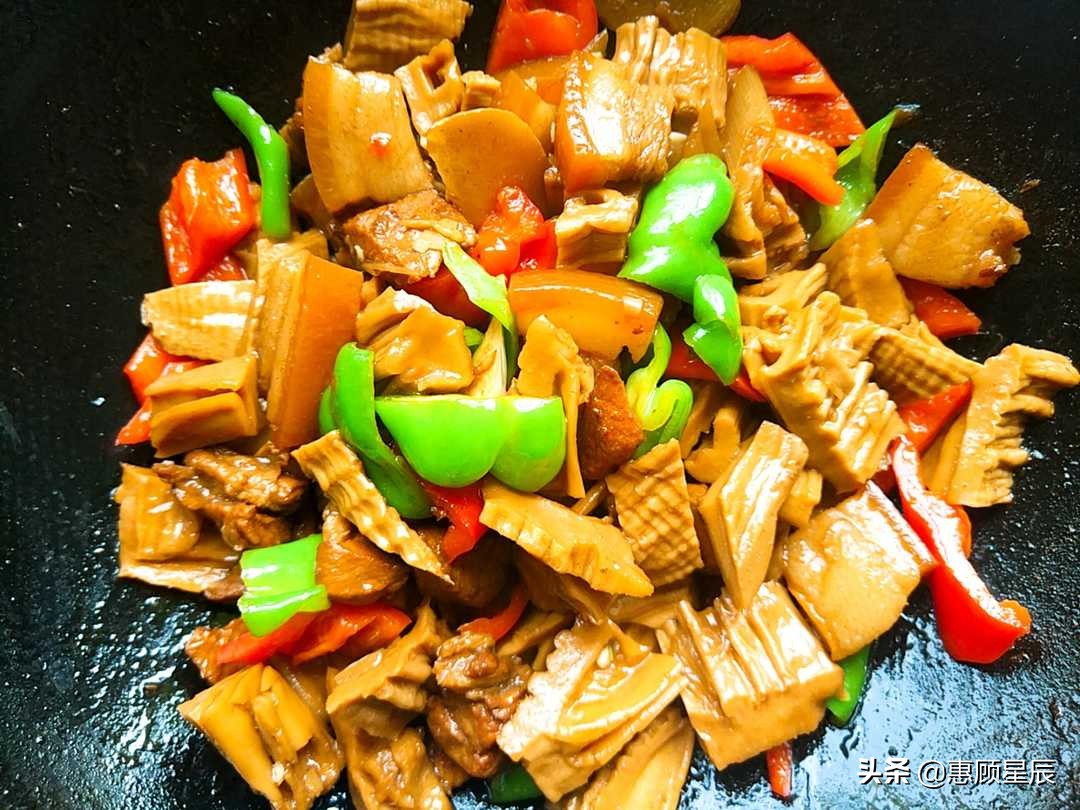 宜兴笋干红烧肉正宗做法,笋干红烧肉肥而不腻实在太好吃啦