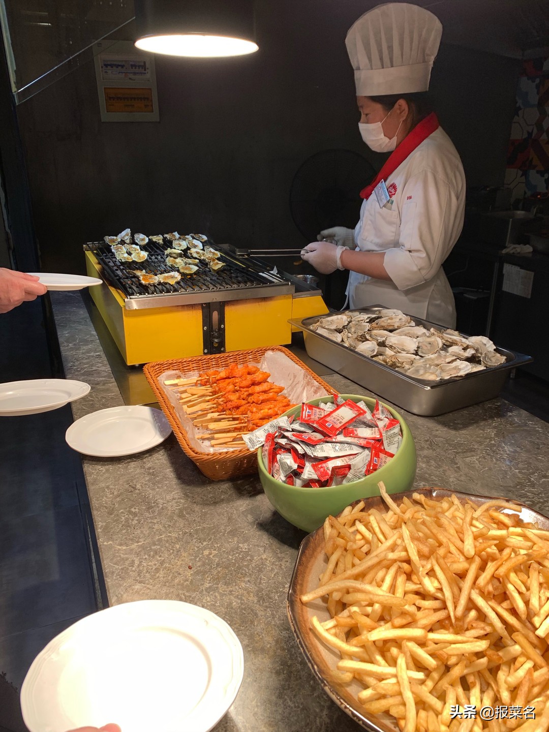 螃蟹虾扇贝,海鲜自助螃蟹和大扇贝