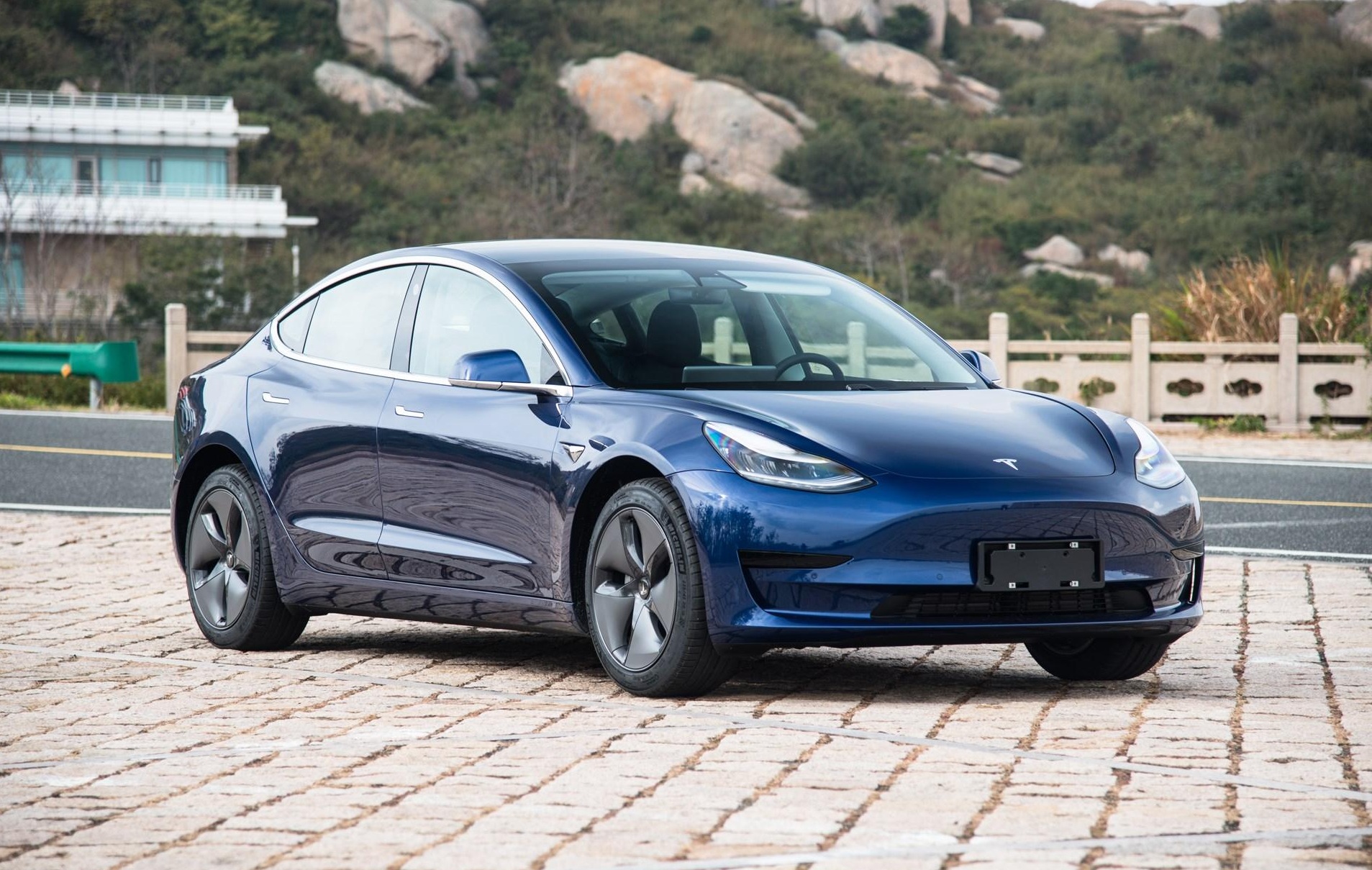 Model3卖25万,就比汉ev更香?