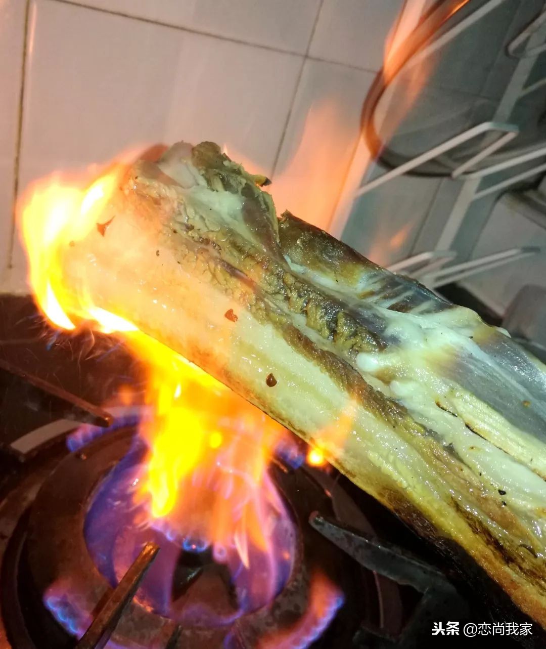 腊肉炒青椒的做法腊肉用不用煮熟,青椒和猪肉简直就是绝配