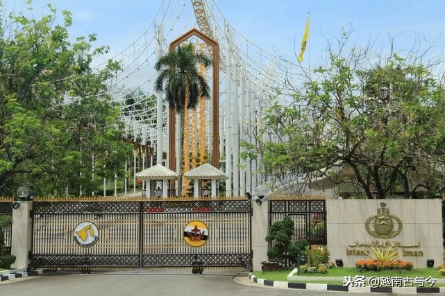 此小国是亚洲第一富国,是明朝一位中国人所建立的国家