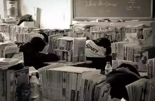 上大专真的有用吗看完你就懂了,读大专和不读大专利与弊