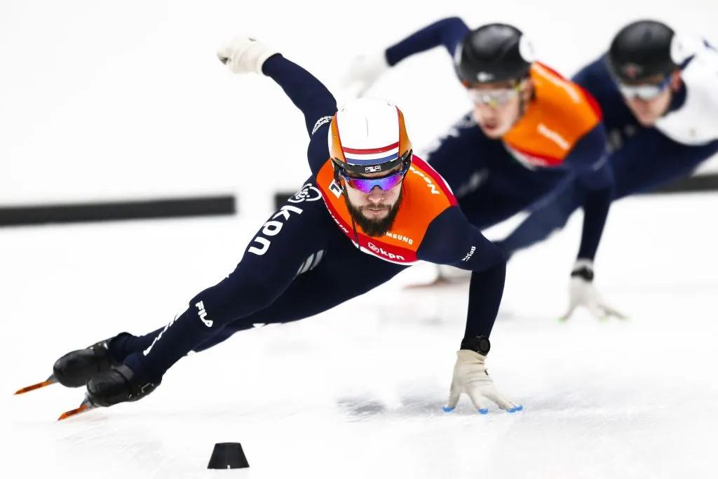 经历腿伤加烧伤，402天后奇迹般重返国际赛场