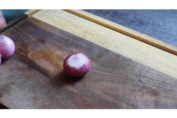 看到了就如获至宝定会买回家，配上剁辣椒炒一盘，酸辣滑嫩好过瘾