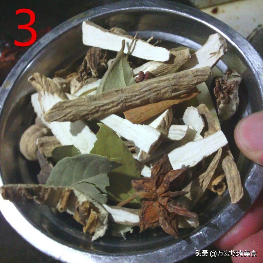 油焖大虾最仔细教程,油焖大虾11种香料配方视频