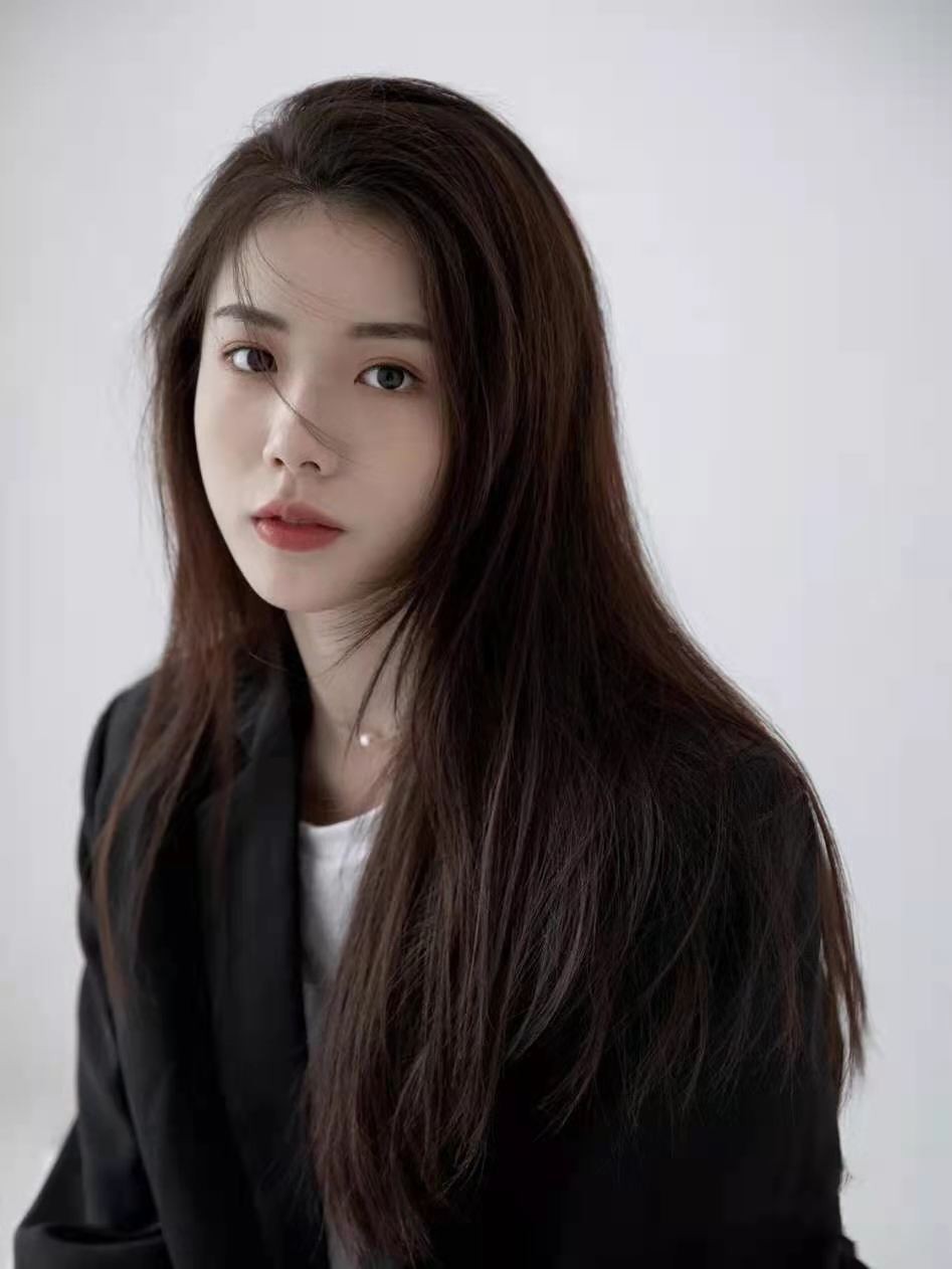 别染“黄头发”了，选择今年受宠的6款发色，显白又时髦