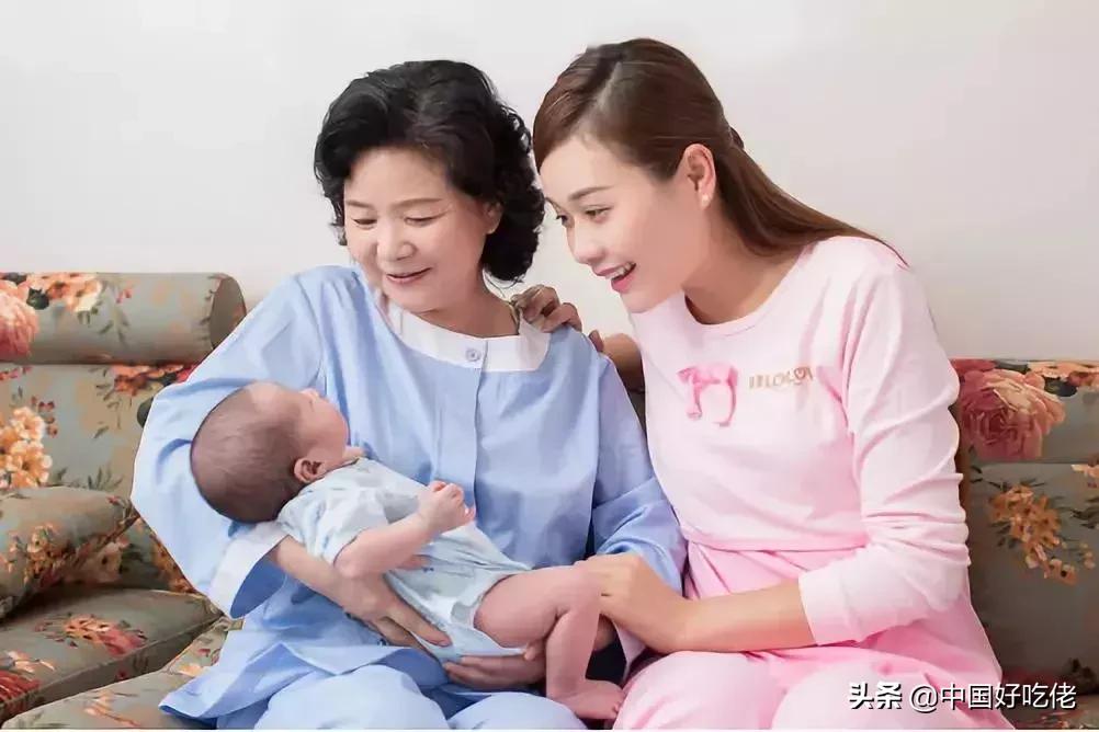 金牌月嫂讲诉，遇到宝妈没奶涨奶最简单的解决方法。