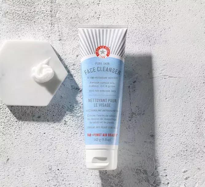 可以去除彩妆的洗面奶推荐,温和清洁皮肤残留底妆洗面奶