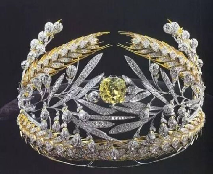 俄罗斯顶级珍贵珠宝,俄罗斯皇室顶级豪华珠宝库