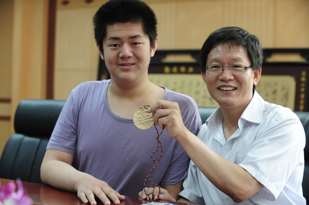 黑龙江各高中物理竞赛实力哪家强？三中、附中、德强、大庆铁人？