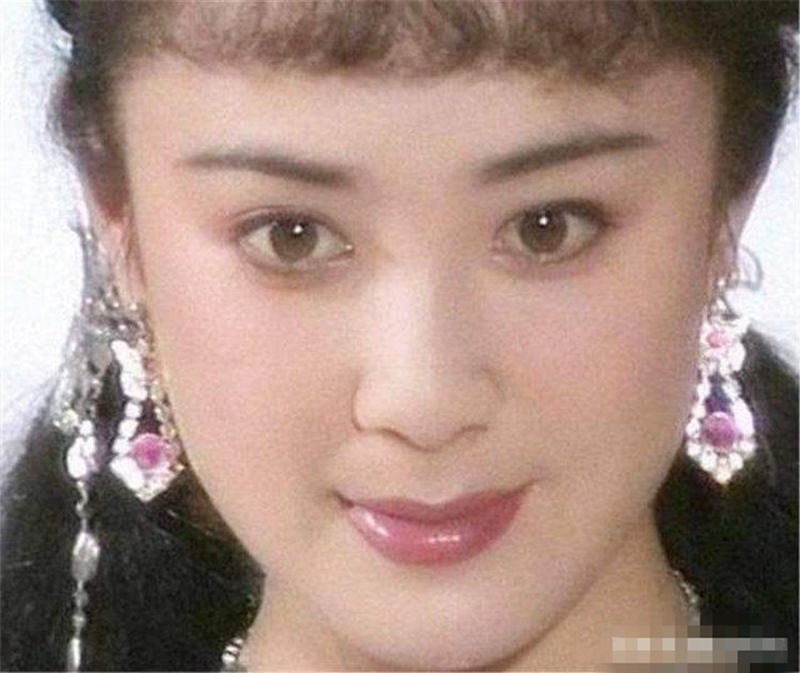 55岁傅艺伟因《封神榜》苏妲己成名，两度离婚对情感仍抱有期望