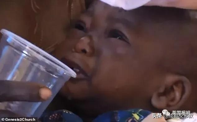 美国牧师制造的“神药”能治疗艾滋？这5万非洲人喝下的其实是漂白剂！