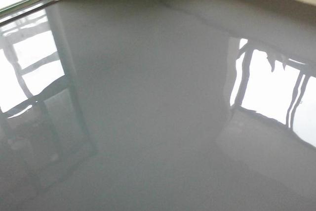 做完水泥地面后几天能做自流平,水泥地面找平和水泥自流平的区别