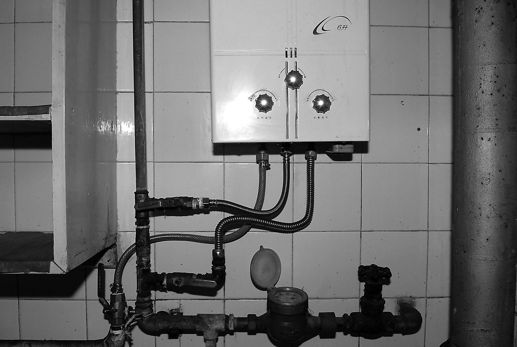 燃气热水器该如何选购避免踩坑,购买燃气热水器教会你6个技巧