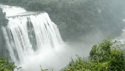 这个夏天总要来看看贵州的瀑布吧,贵州四月能看到黄果树瀑布吗