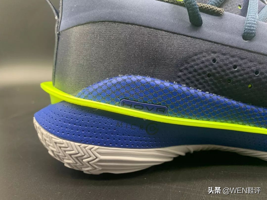 库里和ua合作的第一双鞋,ua库里篮球鞋