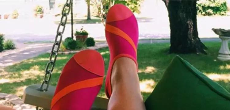 网红爆款踩屎感鞋,踩屎感休闲鞋爆红户外