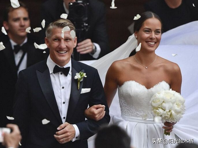 国际足坛前十巨星,世界足球巨星太太团