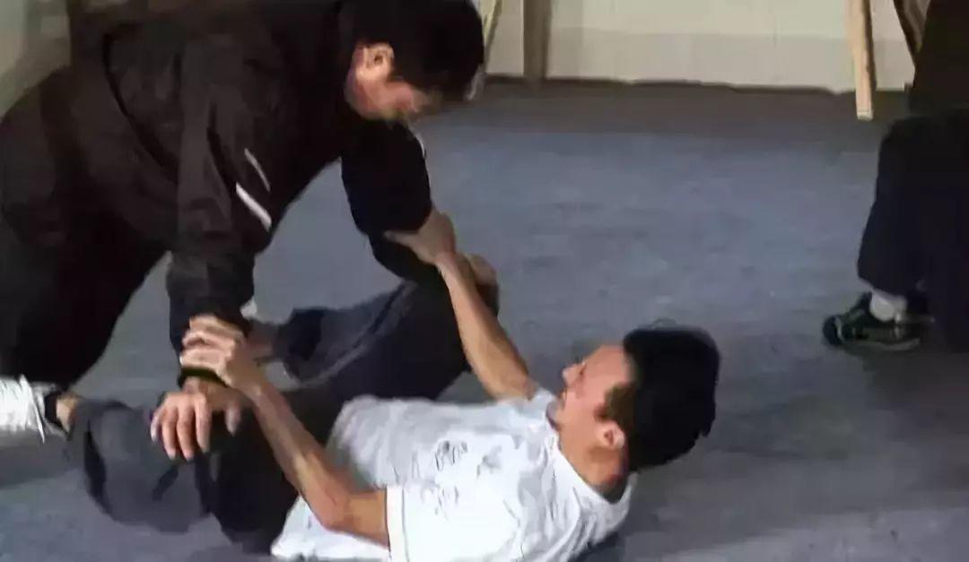 张震我是歌手完整版,张震我愿意歌曲