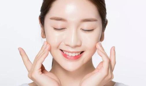 分不清肤质用什么,新手入门必学教你化妆的正确步骤