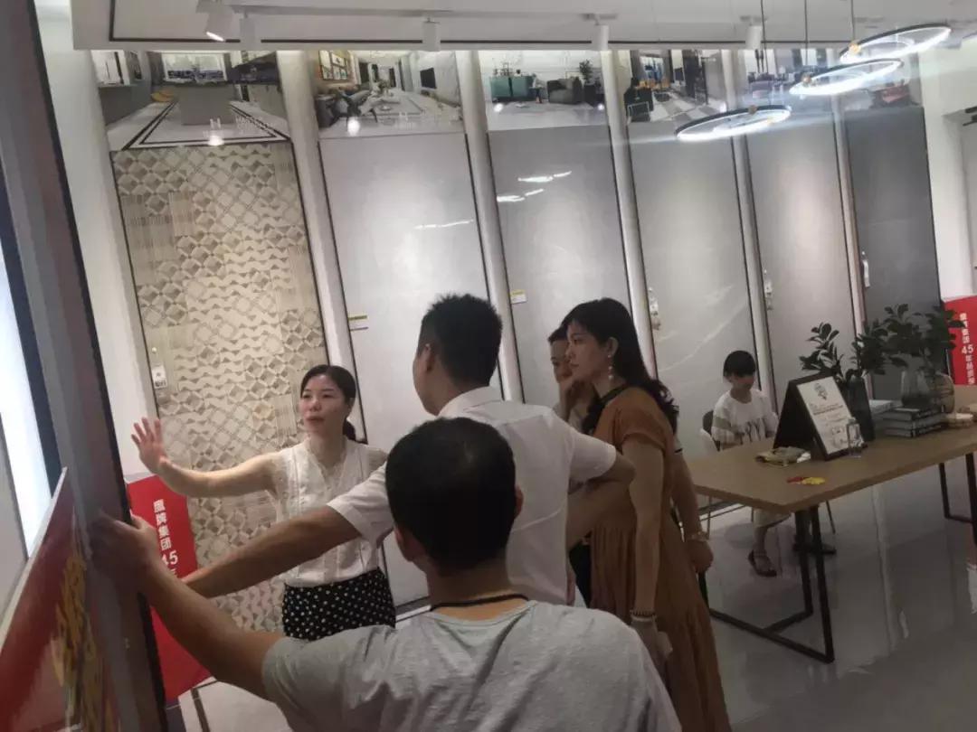 卖瓷砖利润,卖瓷砖开店用什么方法能赚到钱