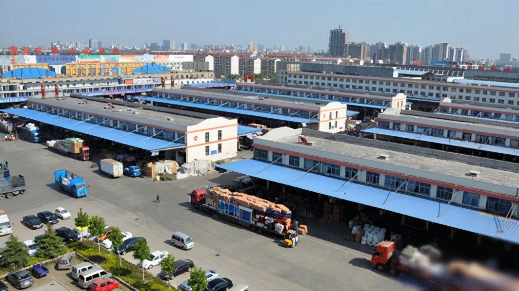 杩愯仈鐮旂┒,闆舵媴鐗╂祦绐佺牬鐡堕