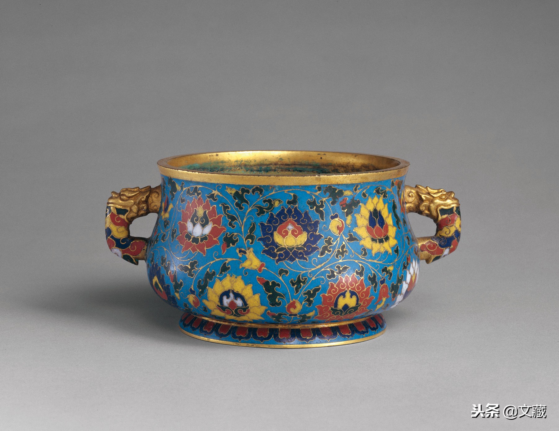 中国传统珐琅工艺技法,明成化掐丝珐琅器特征