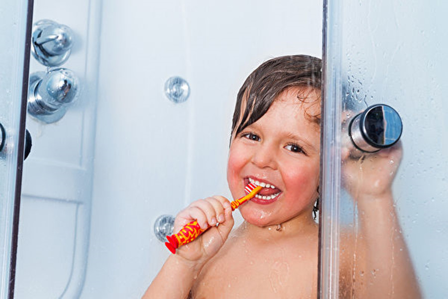 洗澡时先洗身体哪里,洗澡先洗哪个部位测性格