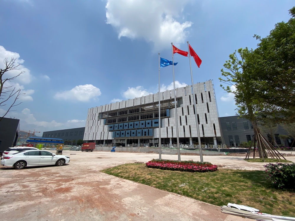 多方位发力,助推汇聚腾飞一走进重庆汇聚教育装备集团