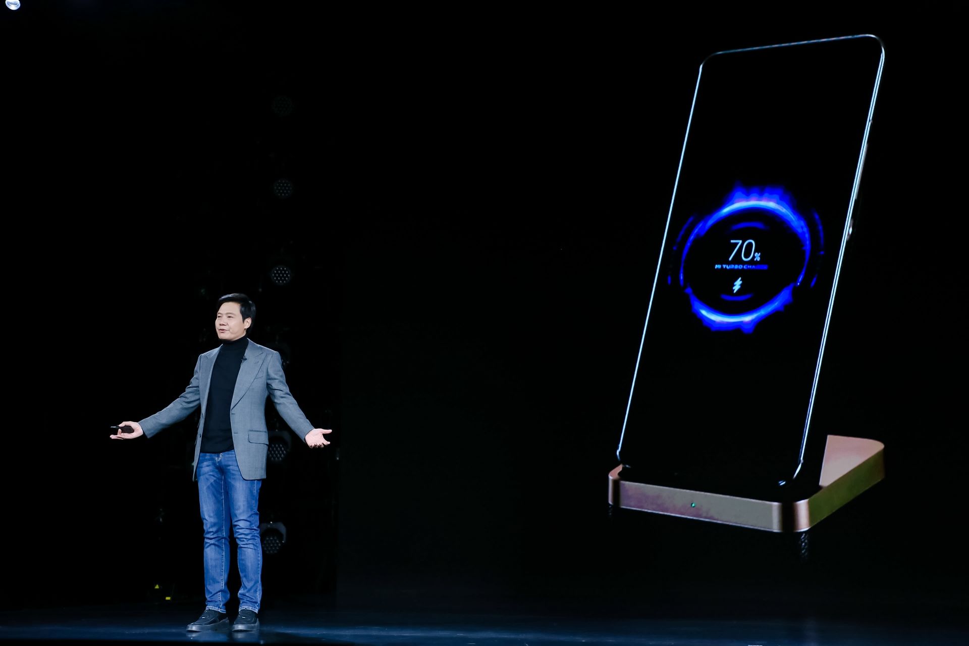 小米11最便宜的屏幕价格,小米发布会小屏旗舰