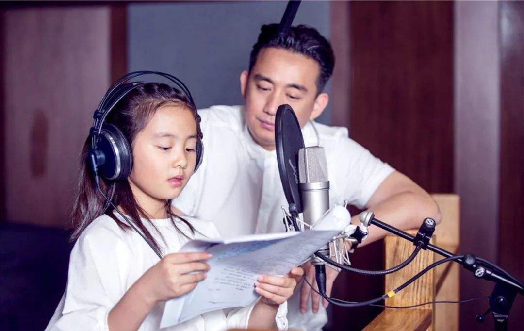 肥胖摆拍不专业，被编剧六六*制抵**，黄磊为何坚定地做“黄小厨”？