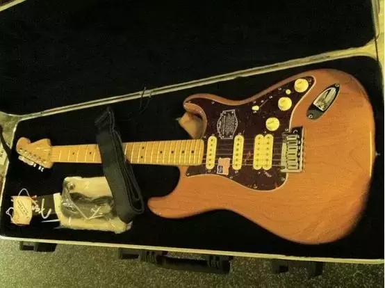 国航国内飞机携带行李规定,飞机允许携带行李箱最大尺寸