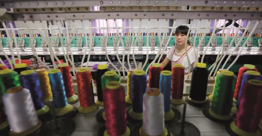 商业银行小微信贷业务的困境,银行小企业贷款风险控制