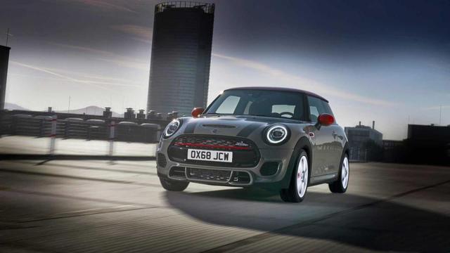 可萌可暴躁的MINIJCW,这款代步卡丁车,它到底怎么样