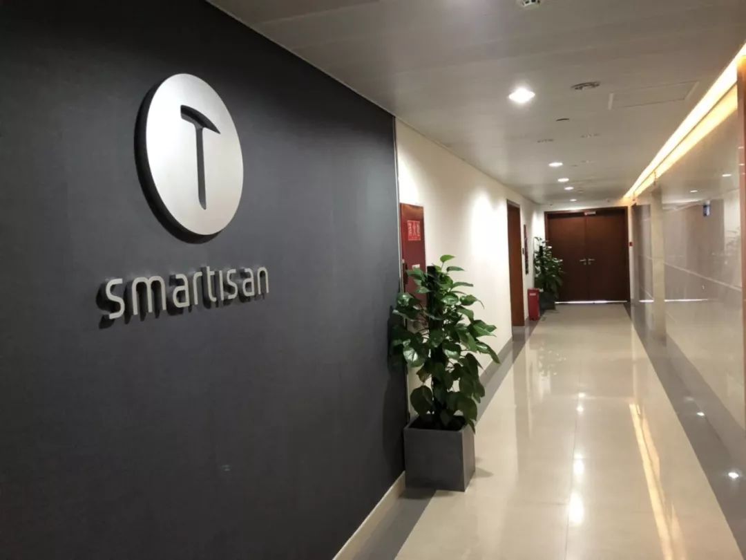 锤子手机与锤子科技分家了吗,锤子离开老罗的第一部手机